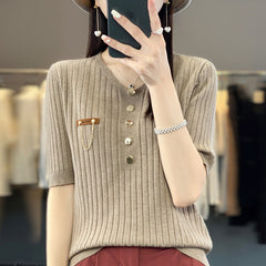 Women's Fashionable V-neck Solid Color Single-breasted Sweater Top