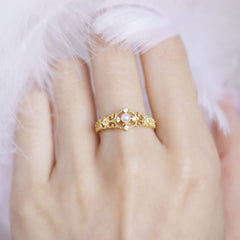 Women's Gold-plated Antique Hollow Ring